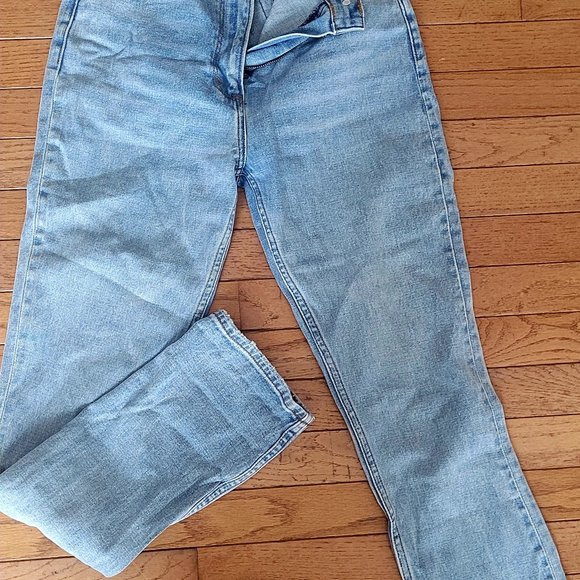 Abercrombie and Fitch high rise jeans - Picture 3 of 4